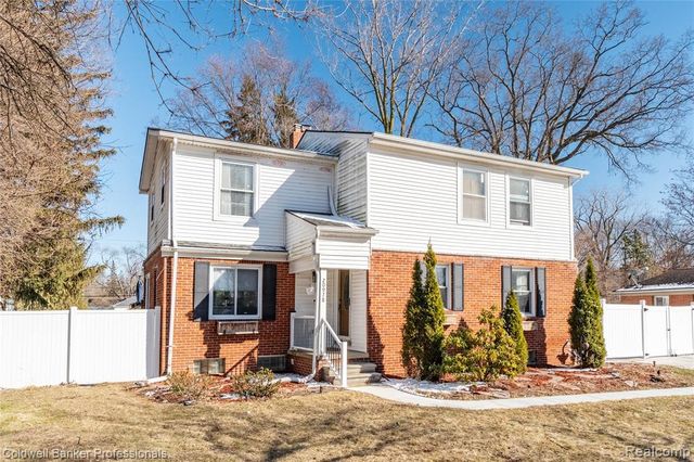 20978 Stahelin Road, Southfield, MI 48075