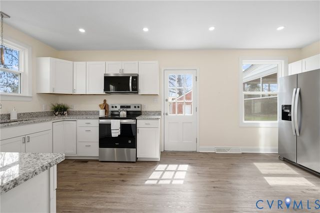 1677 Forest Glenn Cir, Chesterfield, VA 23836