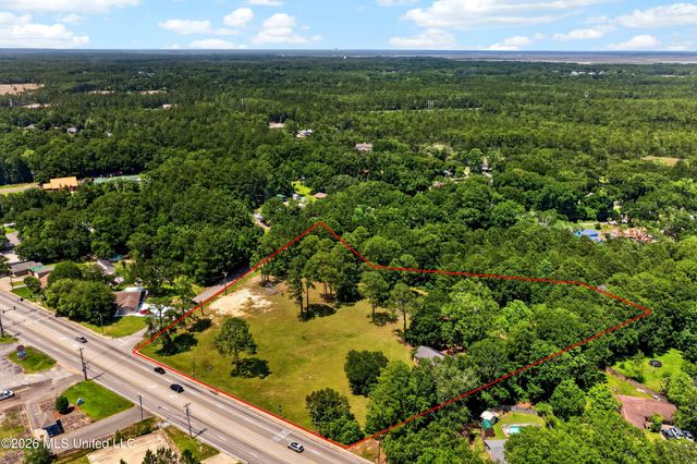 4212 Gautier Vancleave Road, Gautier, MS 39553