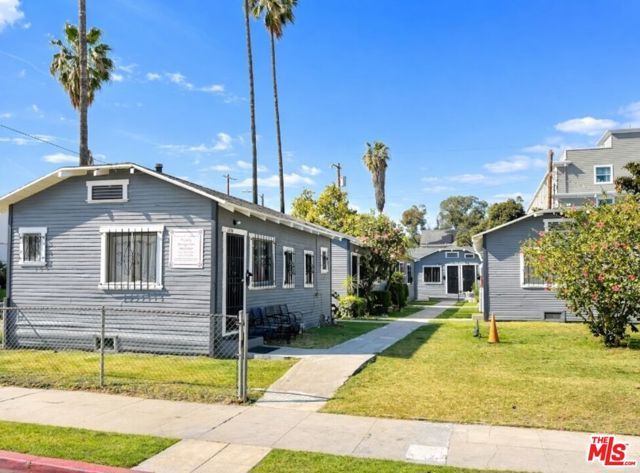 1187 W 37th Drive 1191, Los Angeles, CA 90007