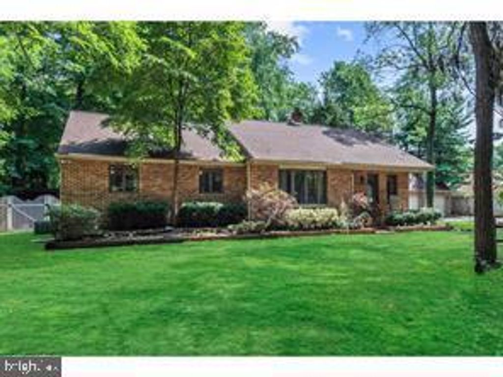 740 PERKINS LN, Beverly, NJ 08010