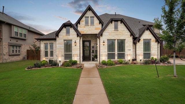 440 Wildwood Court, Waxahachie, TX 75165