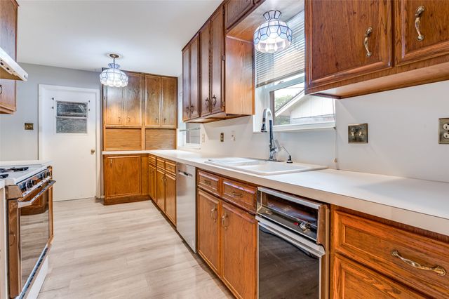 2605 Hollywood Drive, Arlington, TX 76013