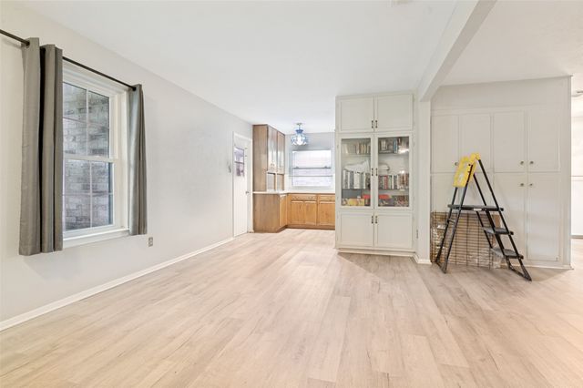 2605 Hollywood Drive, Arlington, TX 76013