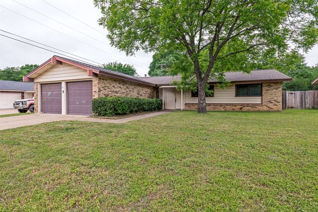 2605 Hollywood Drive, Arlington, TX 76013