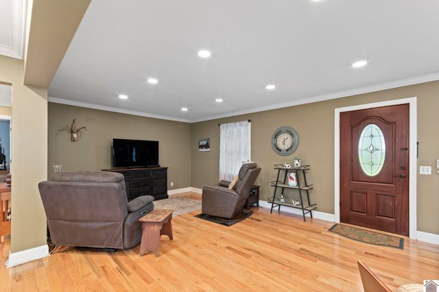 3403 State Route 121 South, Murray, KY 42071