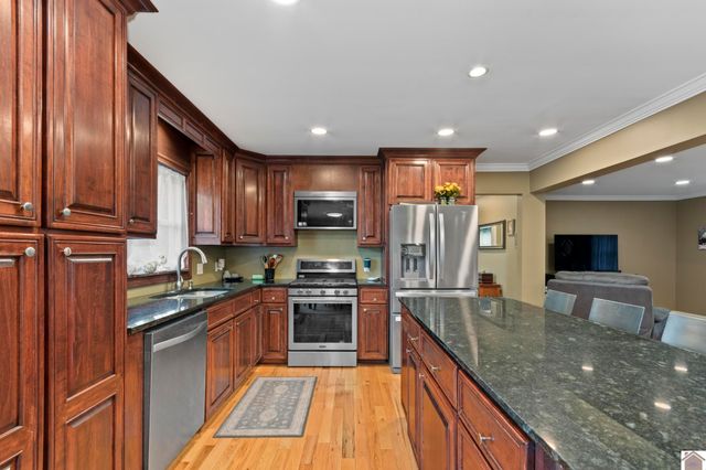 3403 State Route 121 South, Murray, KY 42071