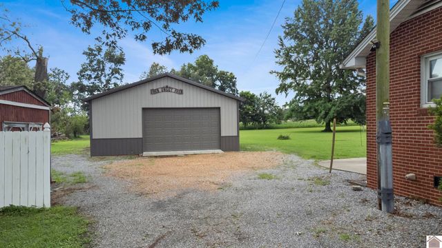 3403 State Route 121 South, Murray, KY 42071