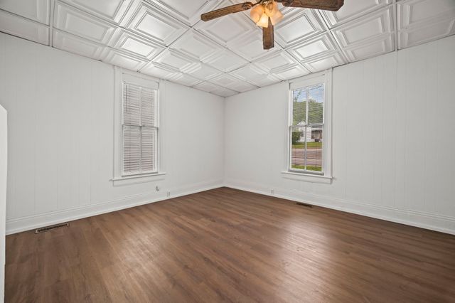 1413 Highland Ave, Columbia, TN 38401