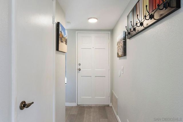 1059 Shadowridge Drive 7, Vista, CA 92081