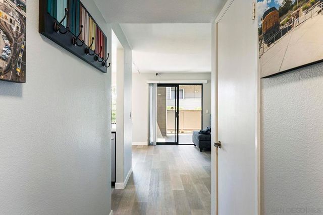 1059 Shadowridge Drive 7, Vista, CA 92081