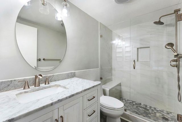 1059 Shadowridge Drive 7, Vista, CA 92081