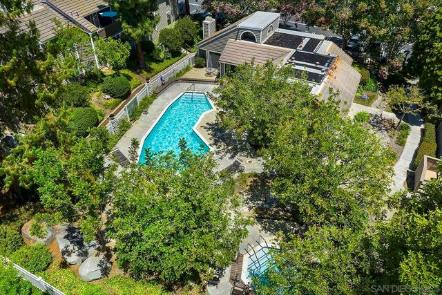 1059 Shadowridge Drive 7, Vista, CA 92081