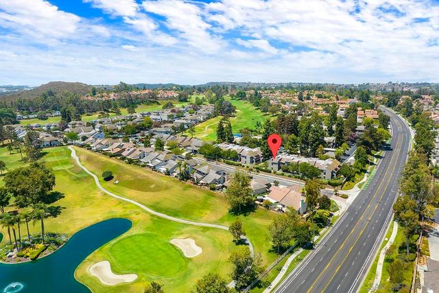 1059 Shadowridge Drive 7, Vista, CA 92081