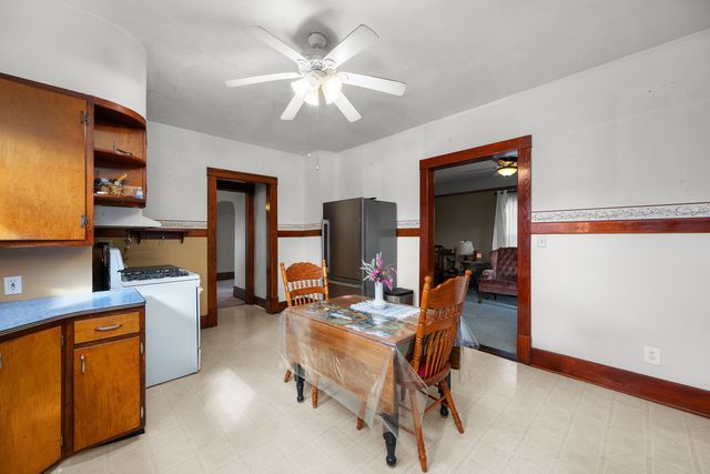 817 Grant Street, Bettendorf, IA 52722