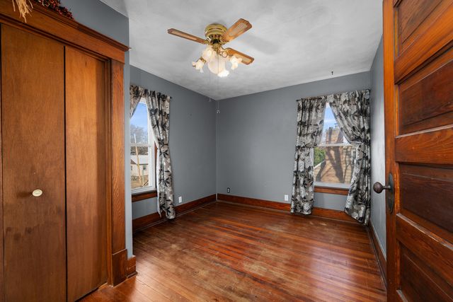 817 Grant Street, Bettendorf, IA 52722