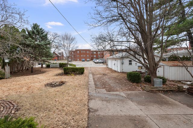 817 Grant Street, Bettendorf, IA 52722