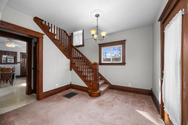 817 Grant Street, Bettendorf, IA 52722