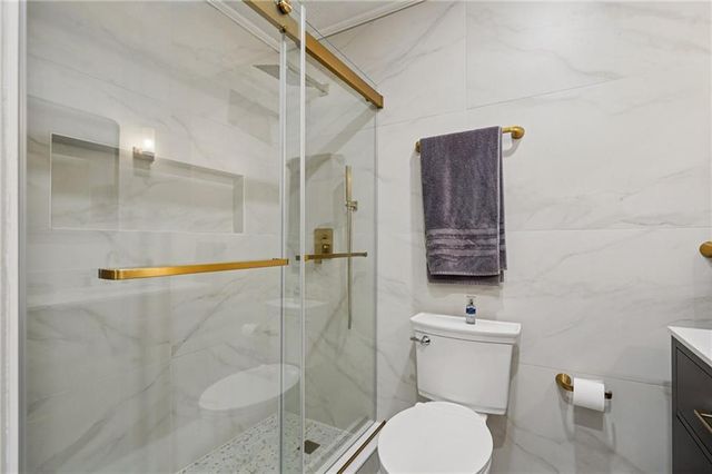 2745 Shadow Pine Drive, Roswell, GA 30076