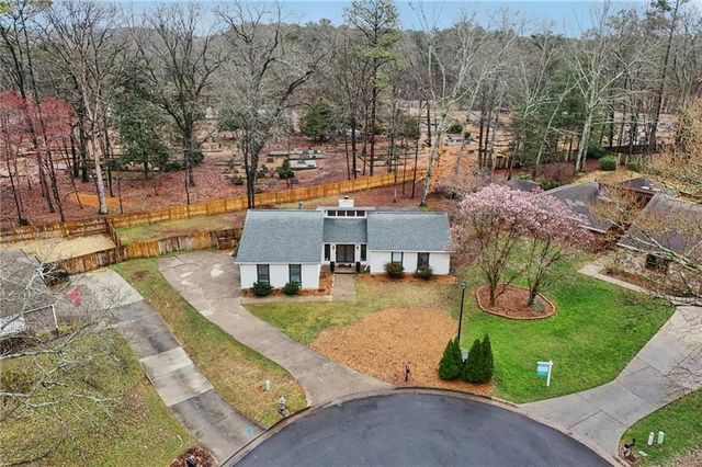 2745 Shadow Pine Drive, Roswell, GA 30076