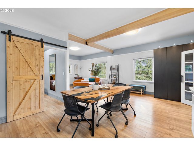 6832 MACLEAY Rd Se, Salem, OR 97317