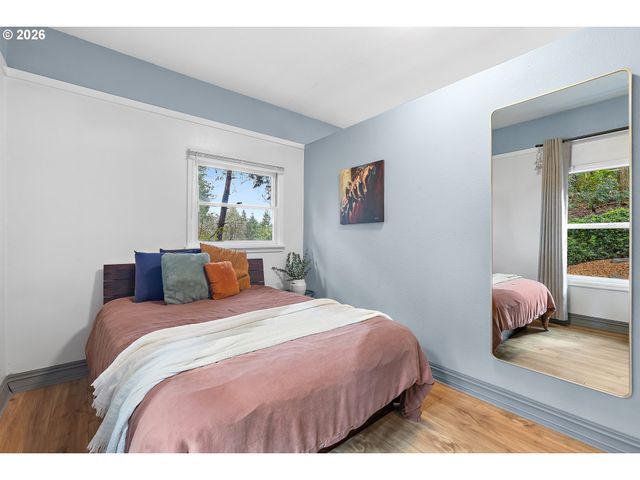 6832 MACLEAY Rd Se, Salem, OR 97317