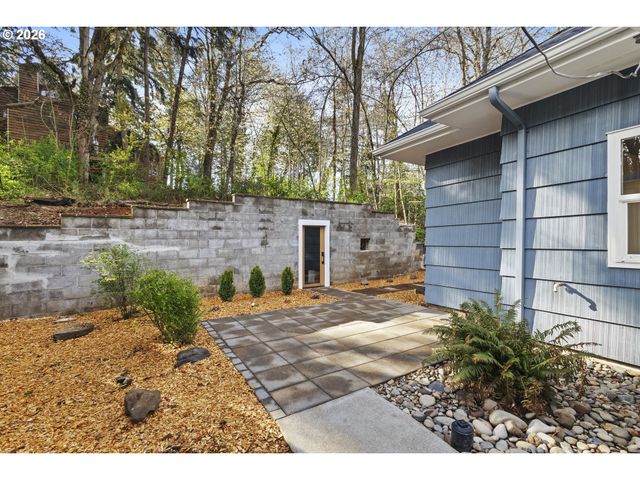 6832 MACLEAY Rd Se, Salem, OR 97317