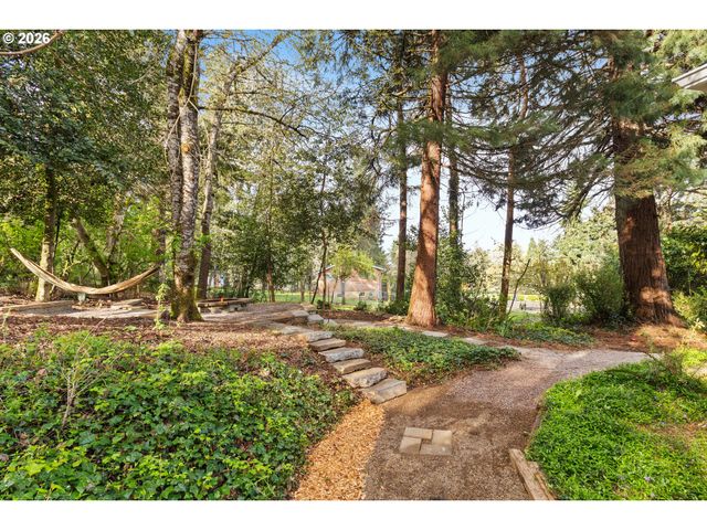 6832 MACLEAY Rd Se, Salem, OR 97317