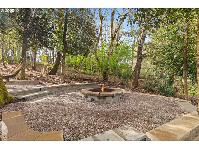 6832 MACLEAY Rd Se, Salem, OR 97317