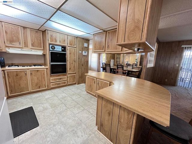 1285 Sussex way, Hayward, CA 94544