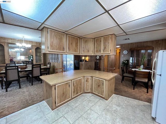 1285 Sussex way, Hayward, CA 94544