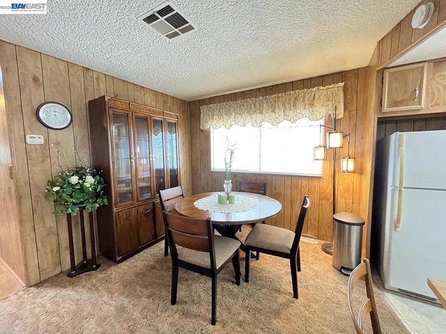 1285 Sussex way, Hayward, CA 94544