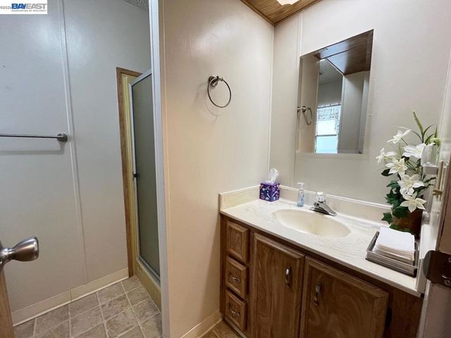 1285 Sussex way, Hayward, CA 94544