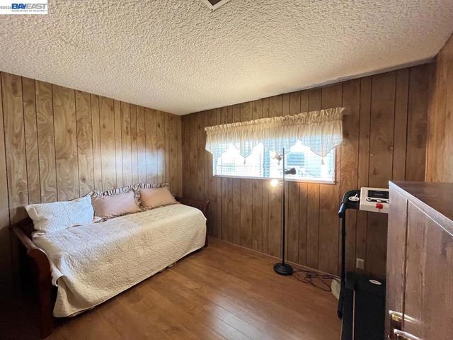1285 Sussex way, Hayward, CA 94544