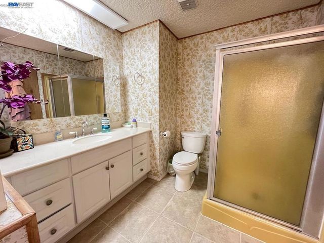 1285 Sussex way, Hayward, CA 94544