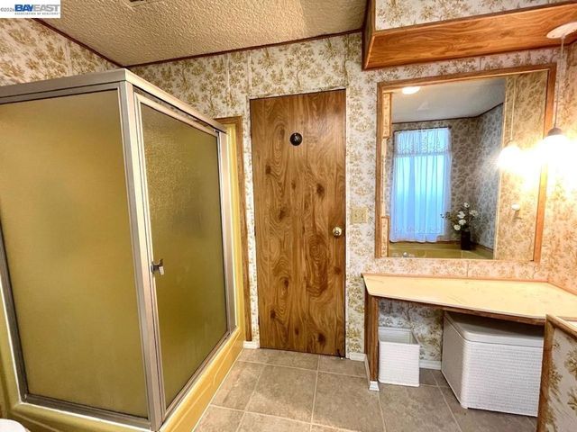 1285 Sussex way, Hayward, CA 94544