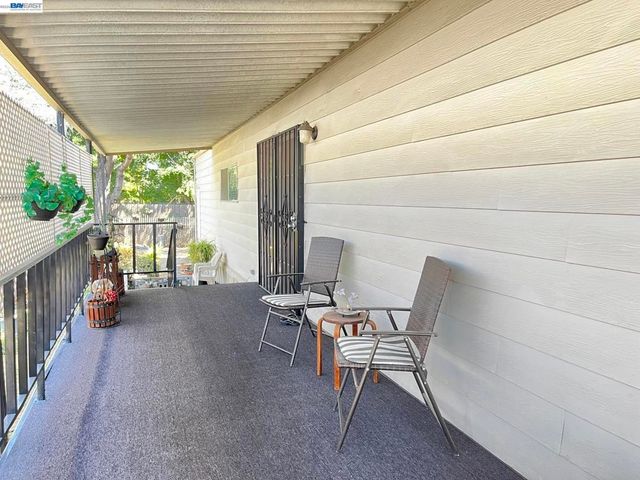 1285 Sussex way, Hayward, CA 94544