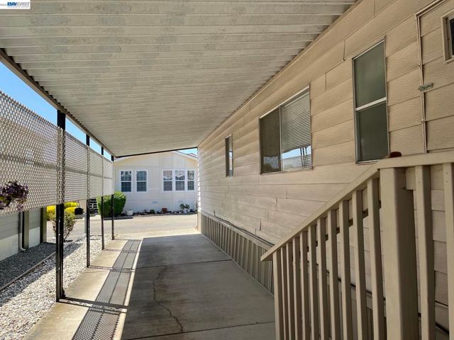 1285 Sussex way, Hayward, CA 94544