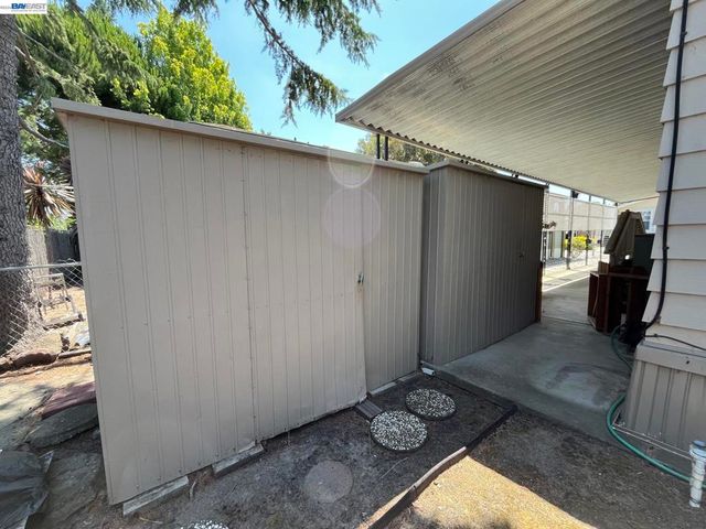 1285 Sussex way, Hayward, CA 94544