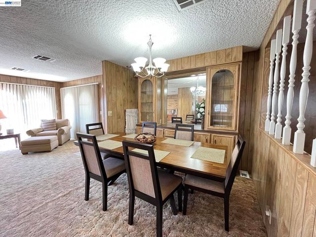 1285 Sussex way, Hayward, CA 94544