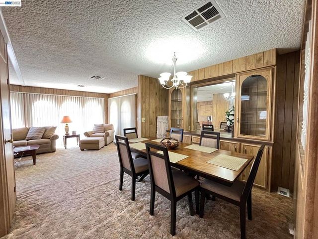1285 Sussex way, Hayward, CA 94544