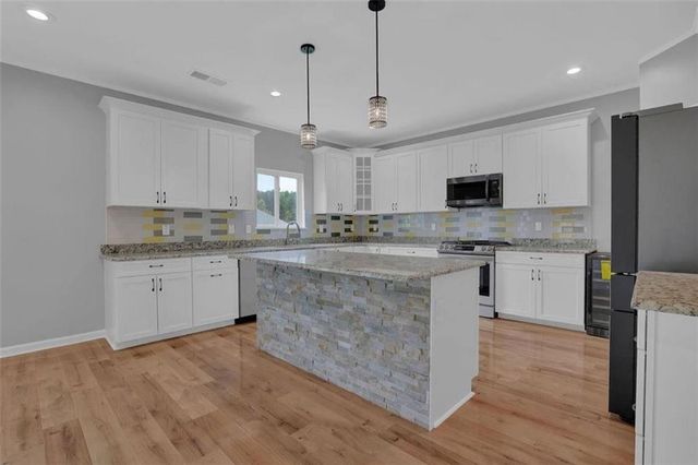 2863 Shoals Hill Court, Dacula, GA 30019