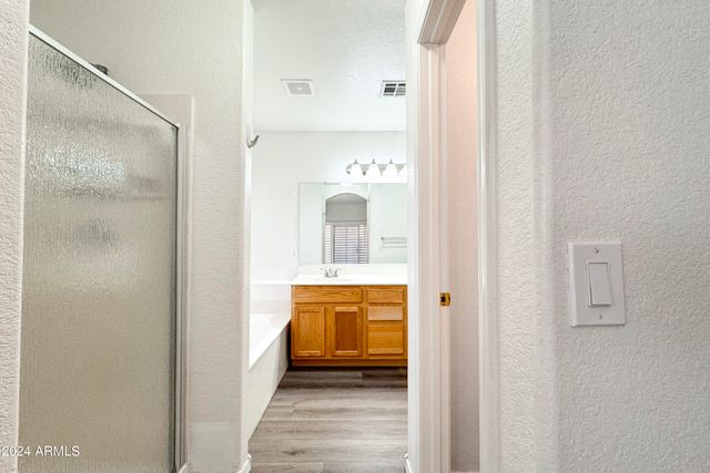 5251 W PONTIAC Drive, Glendale, AZ 85308