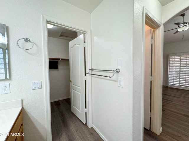 5251 W PONTIAC Drive, Glendale, AZ 85308