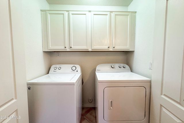 5251 W PONTIAC Drive, Glendale, AZ 85308