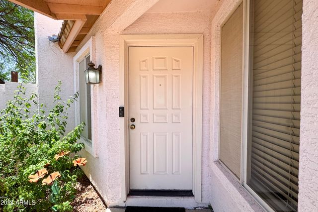 5251 W PONTIAC Drive, Glendale, AZ 85308