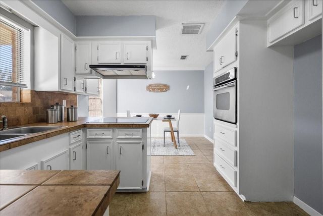 2007 Yorktown Court N, League City, TX 77573