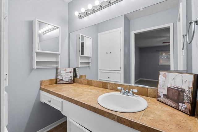 2007 Yorktown Court N, League City, TX 77573