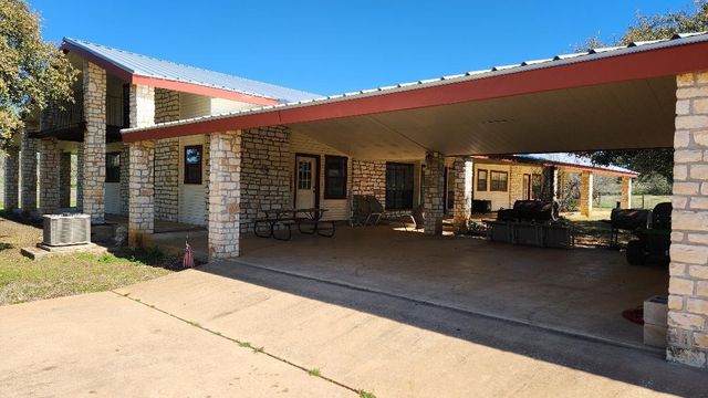 313 Rawhide RD, Burnet, TX 78611