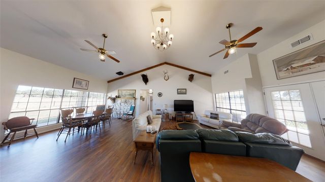 313 Rawhide RD, Burnet, TX 78611